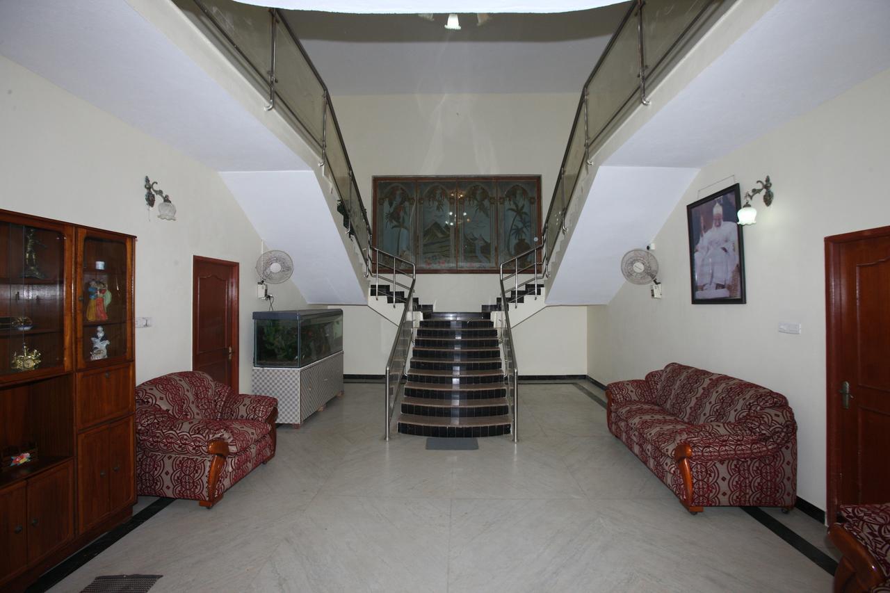 Oyo 935 Hotel Palkhee Mumbai Exterior photo